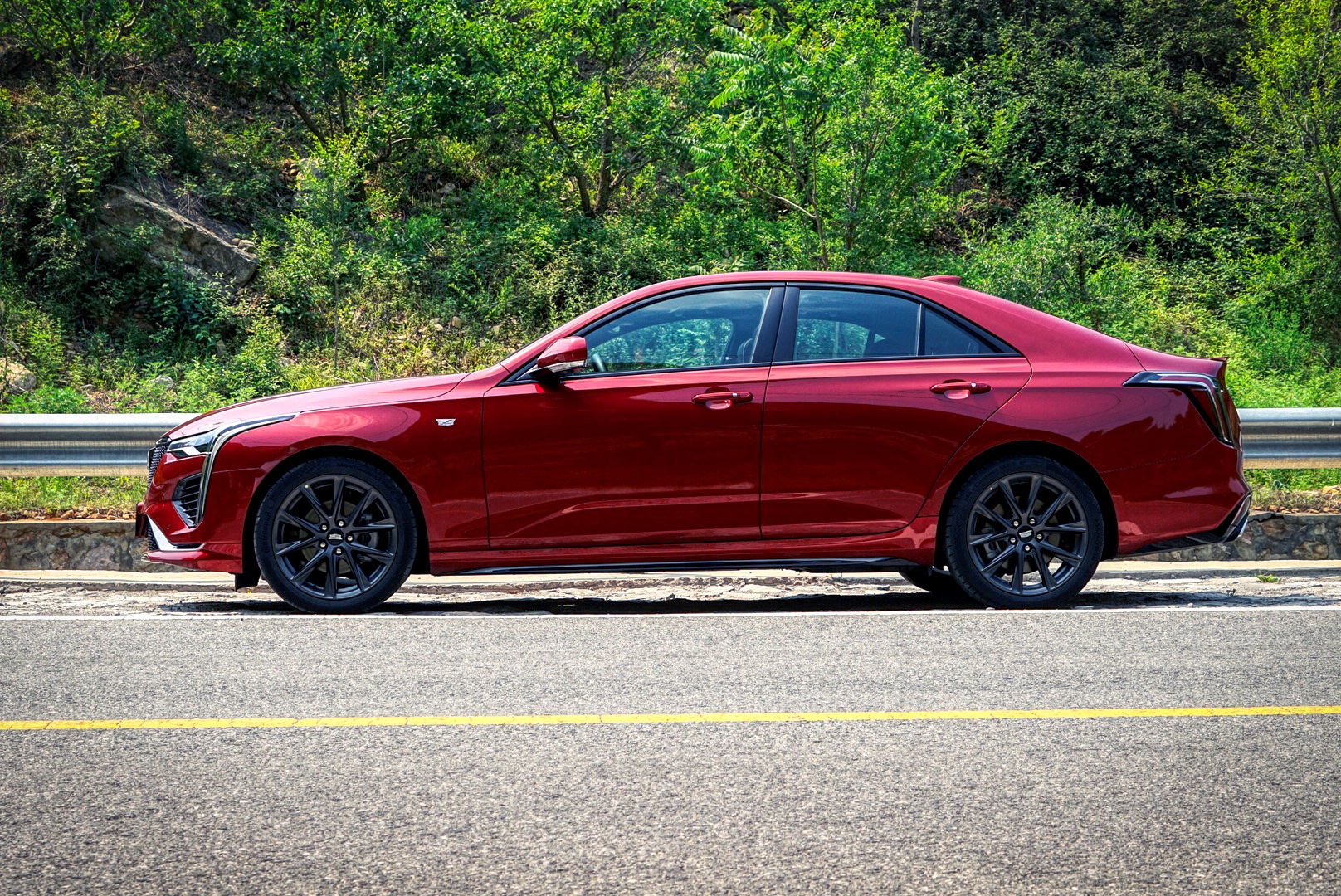 试驾凯迪拉克CT4：定位入门级豪华市场，同级唯