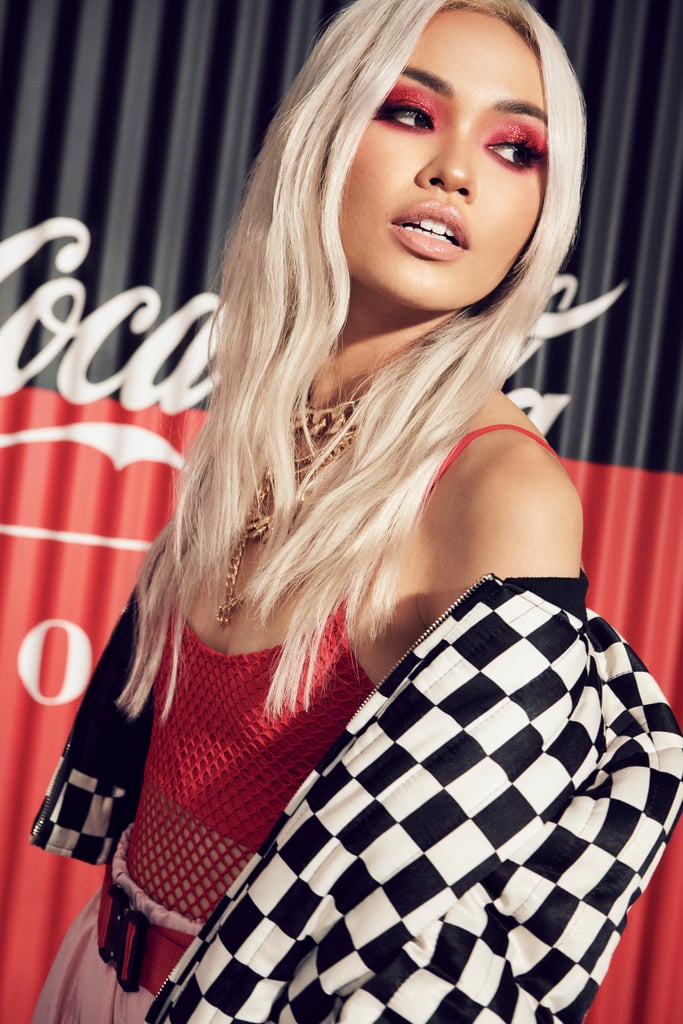 是日美好事物｜可口可乐的联名美妆色彩招摇，