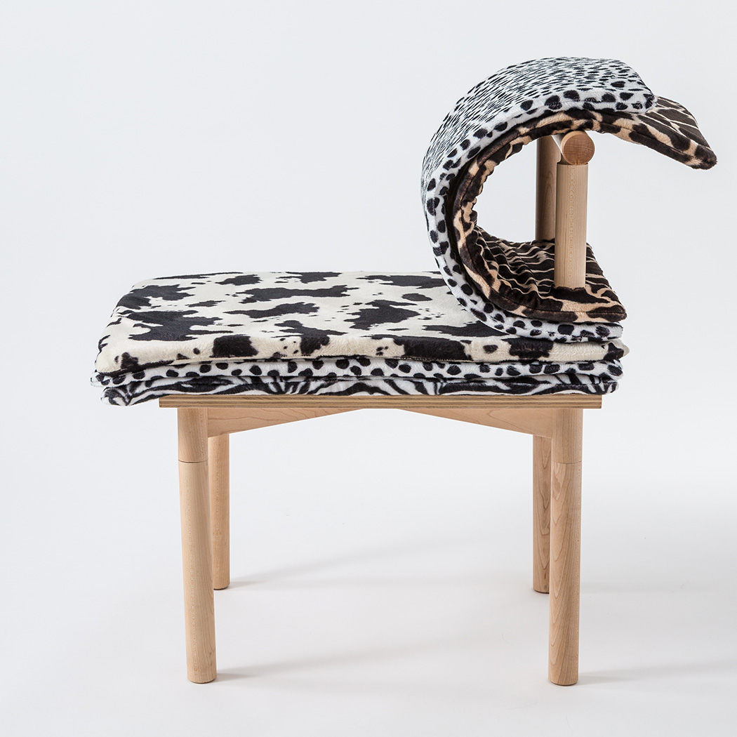 是日美好事物｜可口可乐的联名美妆色彩招摇，