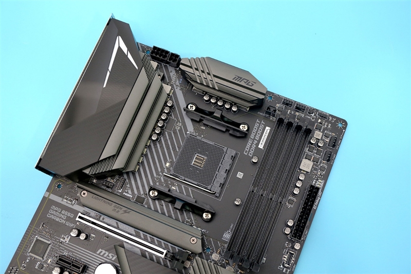 甚至还要略强于顶级的X570主板！微星MPG B550 GAMING CARBON WIFI评测