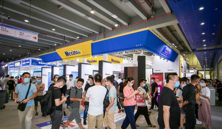 专注门窗研发制造 重庆企业今日惊艳广州建博会