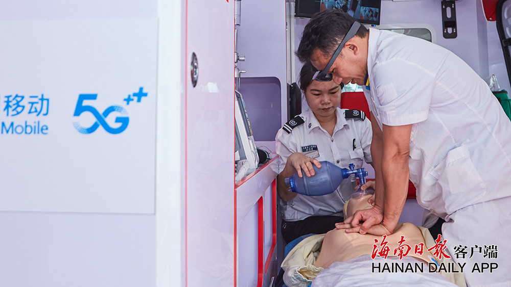 琼州老相馆｜镜头里见证通讯工具的变迁·纪念海