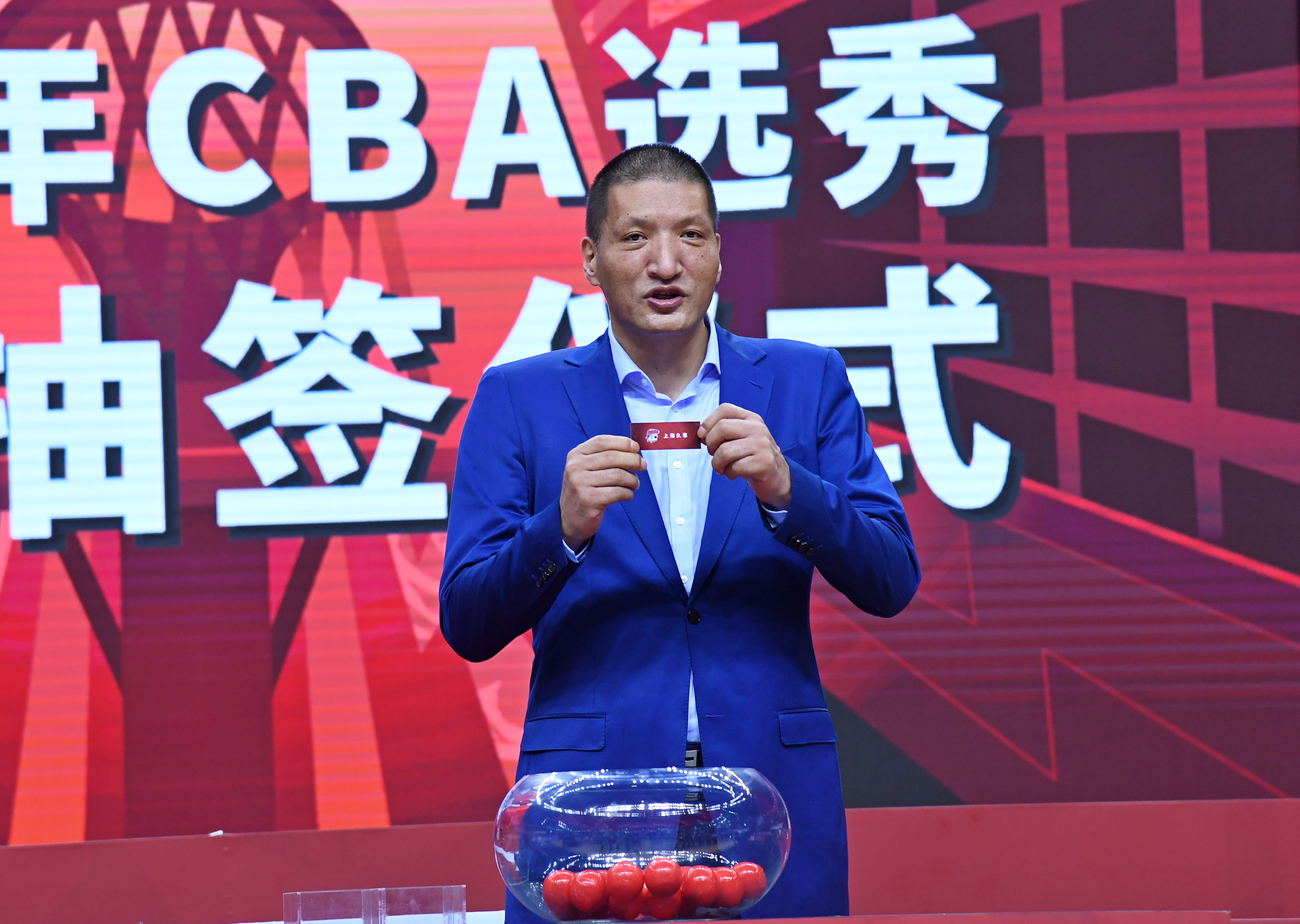 cba在哪里比赛2020(篮球——CBA联赛：2020年选秀乐透抽签仪式在山东青岛举行)