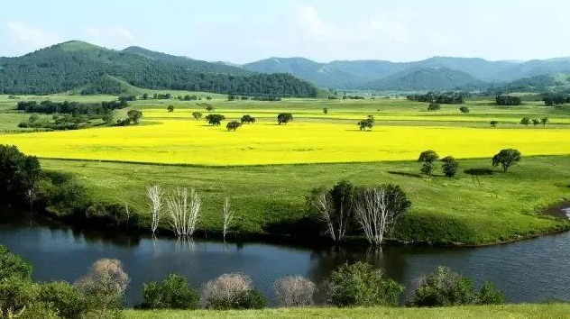 The colorful Inner Mongolia is like a painter overturning the "color palette"