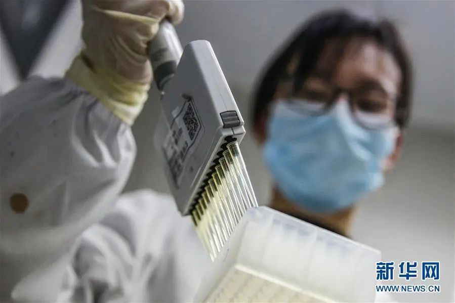 国药新冠疫苗预计12月底上市！两针价格不到1000元！这些人建议打