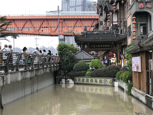 81年来最高水位！3分钟装满西湖！重庆洪水就有这么猛