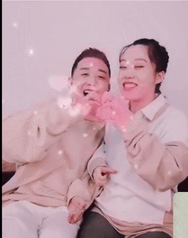 晒出|GAI周延晒出儿子正面照引围观 宝宝手势和名字成亮点