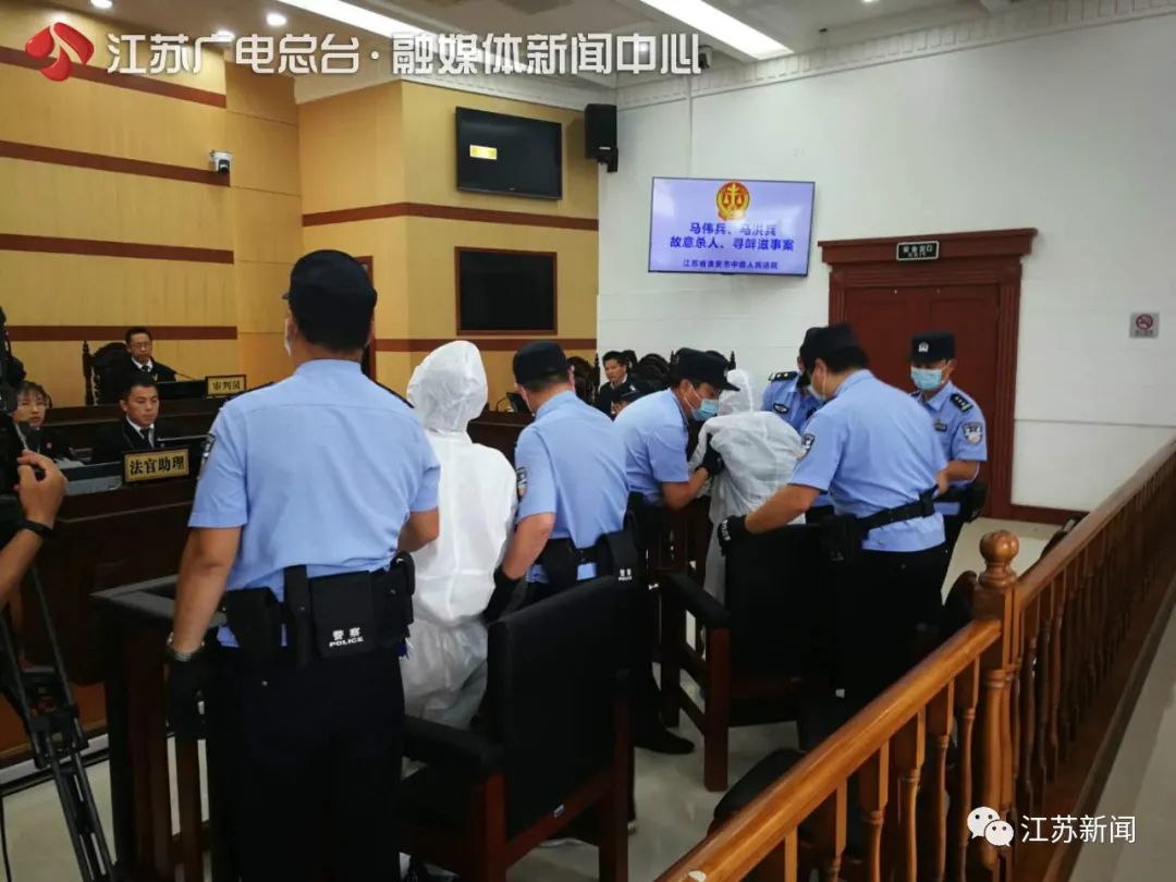 江苏淮安重大暴力袭警案今开庭！两嫌犯态度恶劣无悔意，检方建议判处死刑