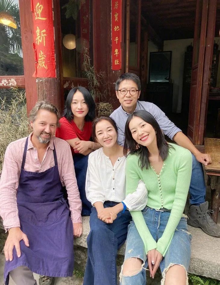 当周迅阿雅大表姐在一起，论气质无人能敌