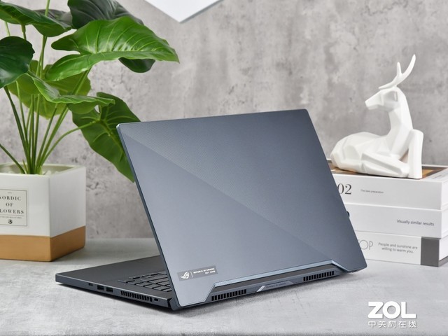 将轻量化带入新的高峰 ROG 幻15评测