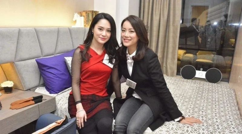 为什么霍汶希一出现，杜华女士就成了“华华子”？