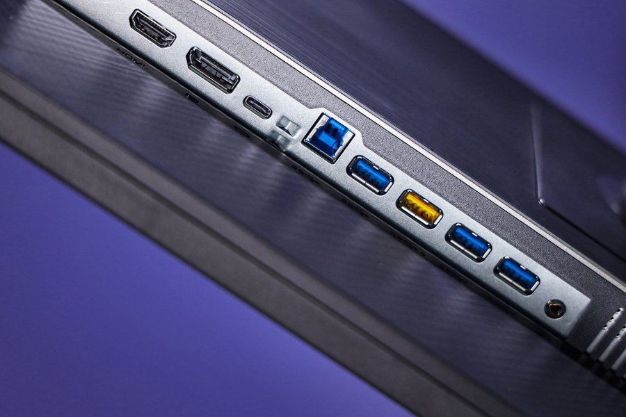 Muti_function Type-C, AOC Q27U2 is used very convenient