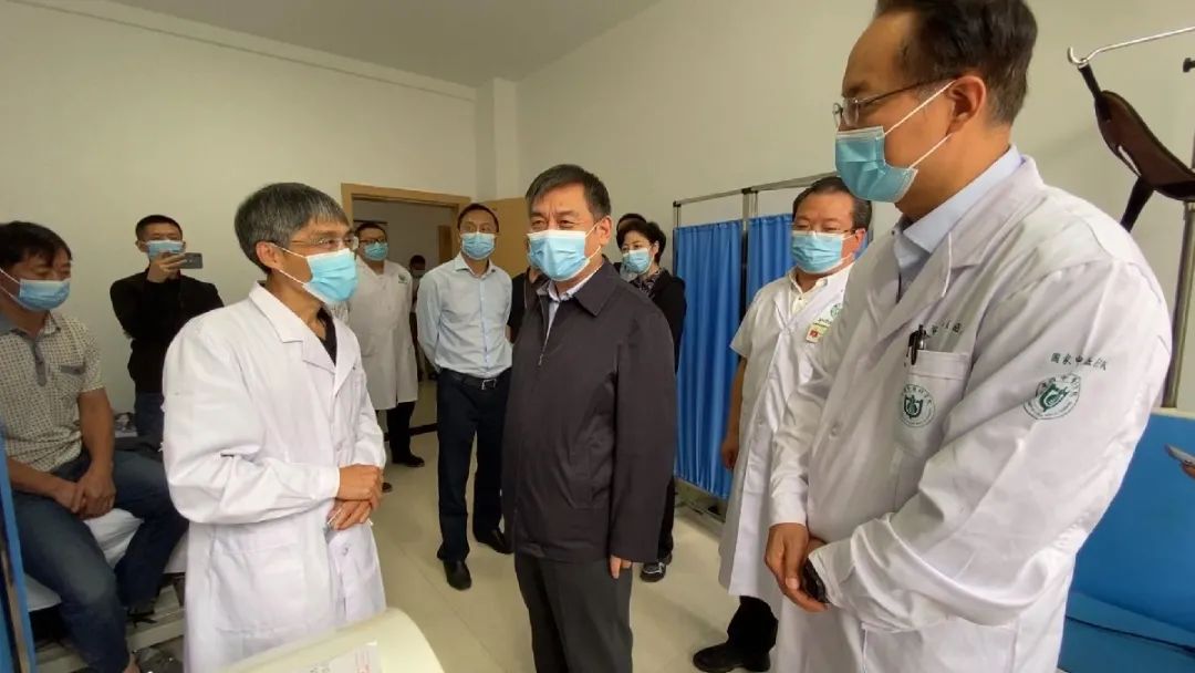 国家中医药管理局赴泸开展中医药扶贫调研