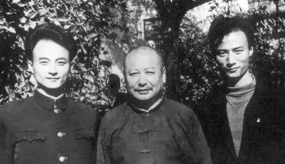 在北京，这群人操控娱乐圈格局40年，潜规则至今没打破