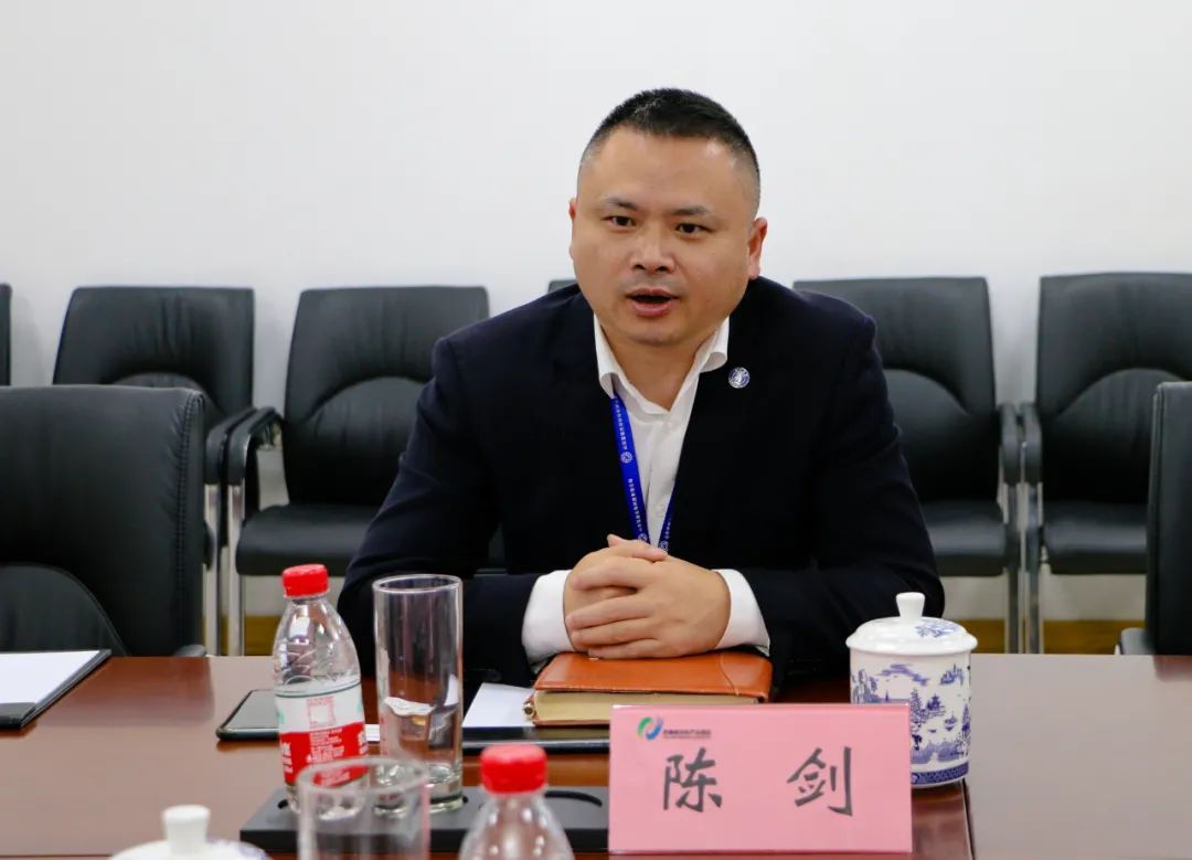 韩利师到企业调研