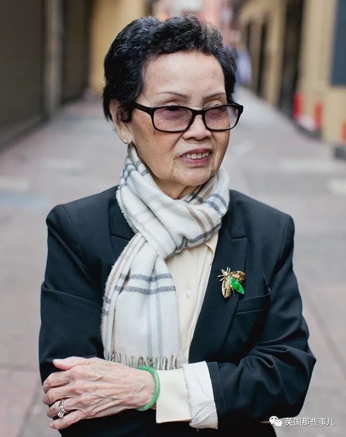 她们专拍国外中国城里的亚裔爷爷奶奶们，老年时尚秀都很有范儿呀