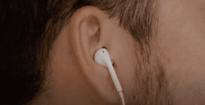 从iPod 到AirPods，苹果打造音乐文化符号的“套路
