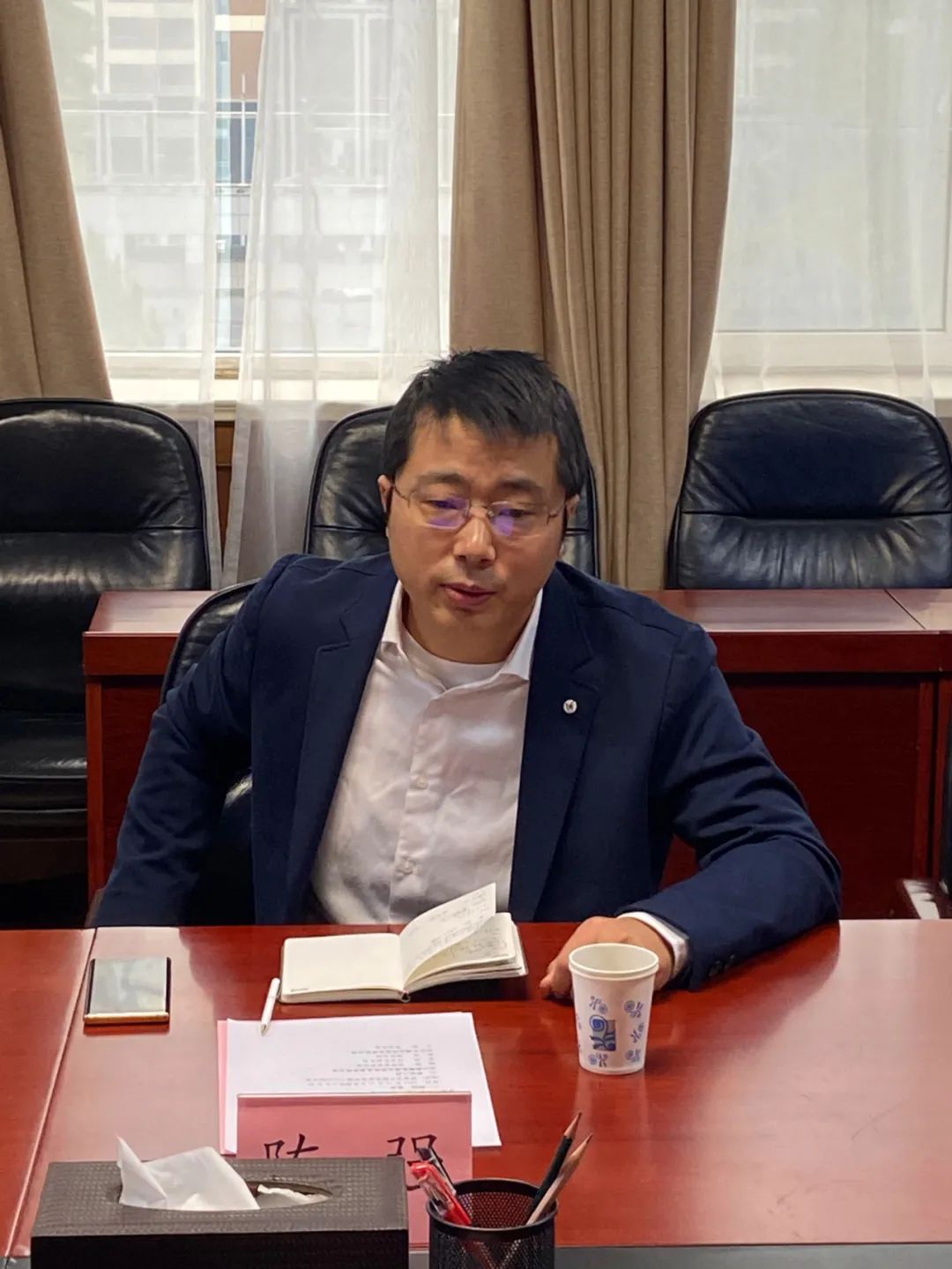 韩利师会见四川新绿色药业科技发展有限公司总监陈强一行