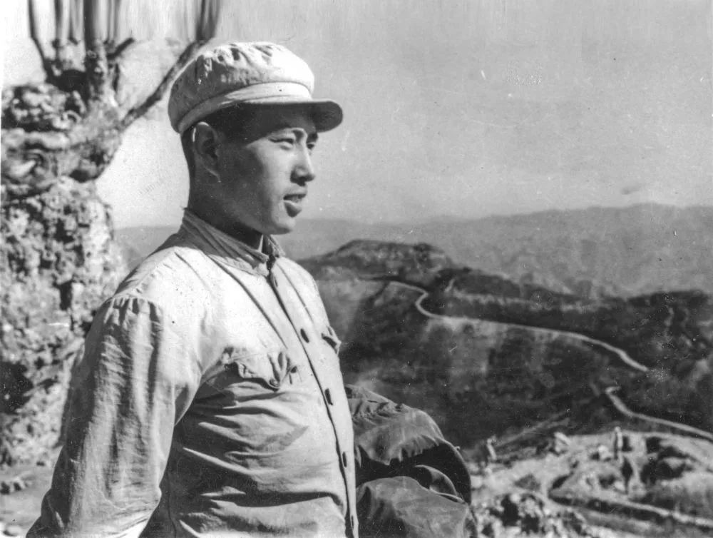 抗美援朝战场上，他们用摄像机战斗，留下气壮