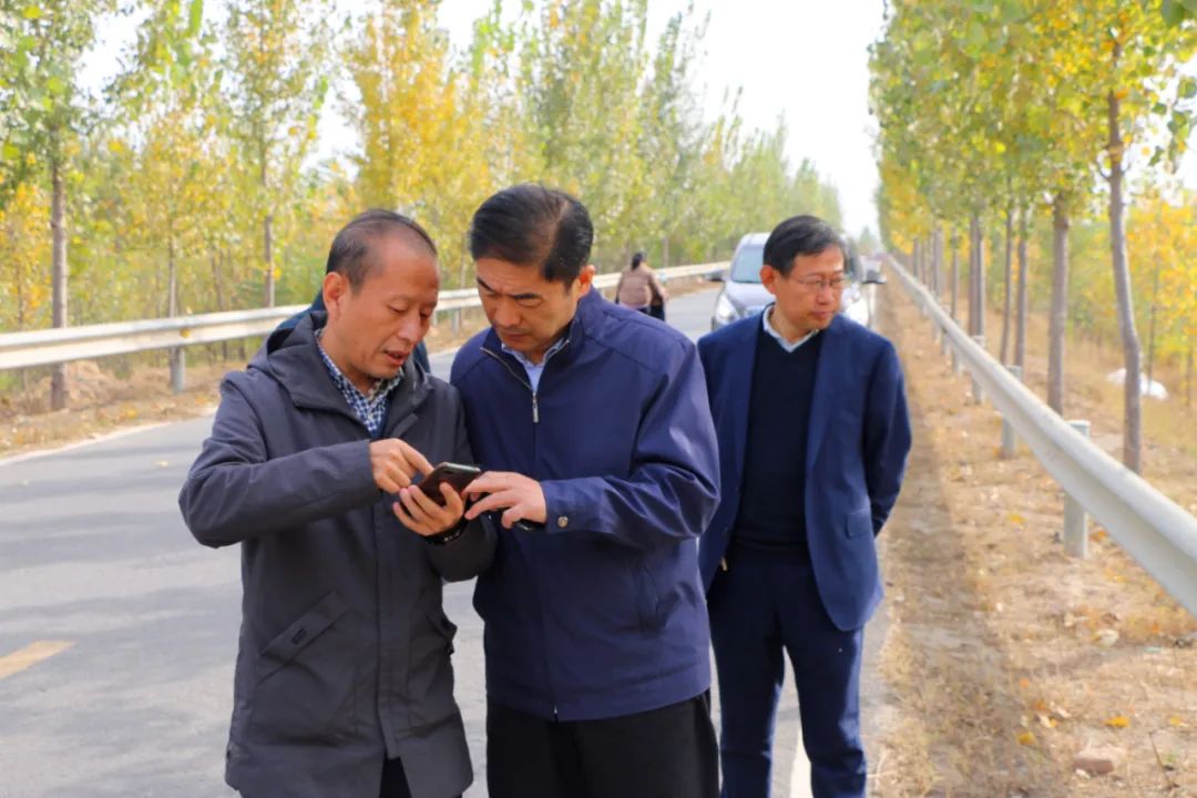 韩利师察看齐鲁黄河大桥309段工程建设情况