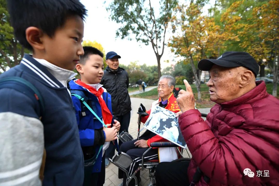 邱少云、黃繼光、孫占元……上甘嶺上是這位老兵記錄了英烈事跡