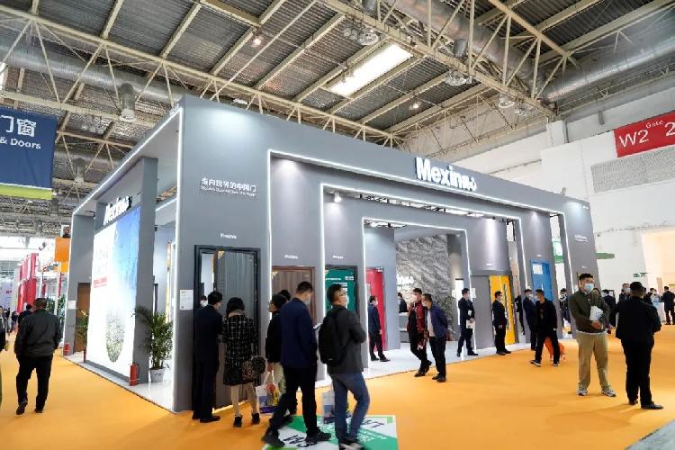 重庆企业在中国国际门窗幕墙博览会表现亮眼 一天斩获加盟意向200个