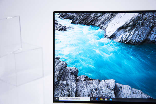 戴尔XPS 15评测：这恐怕是颜值最高的Win本了