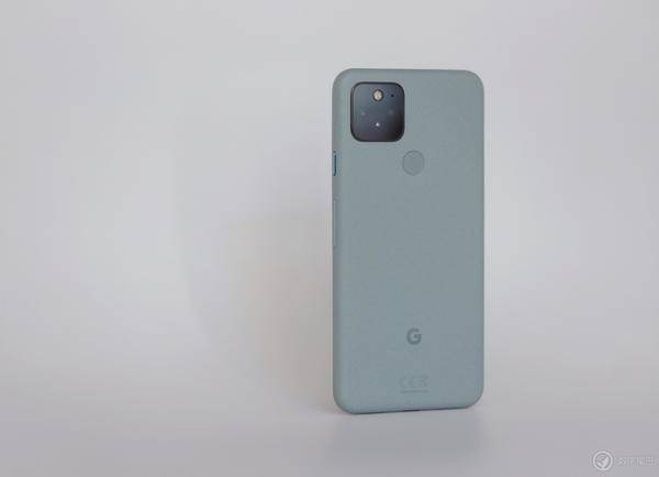 Google Pixel 5 拆箱探讨：旗舰级之作，并非旗舰级