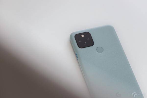 Google Pixel 5 拆箱探讨：旗舰级之作，并非旗舰级