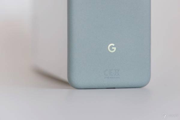 Google Pixel 5 拆箱探讨：旗舰级之作，并非旗舰级