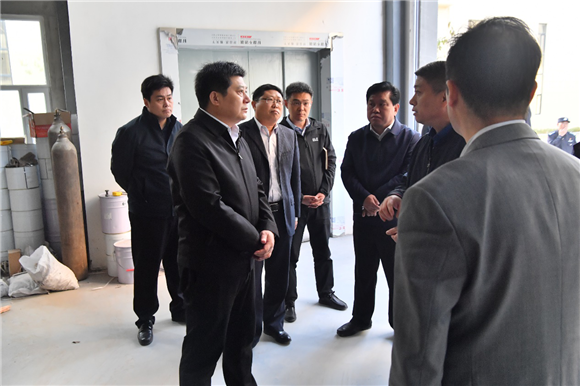 天桥区委书记韩伟调研梓东大道提升工程和重点项目建设工作
