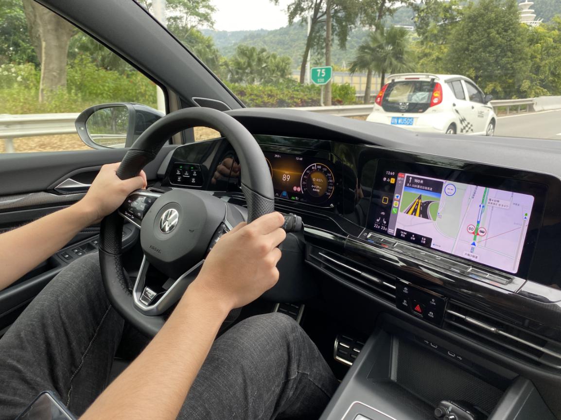 不负年轻一场 试驾：第八代高尔夫