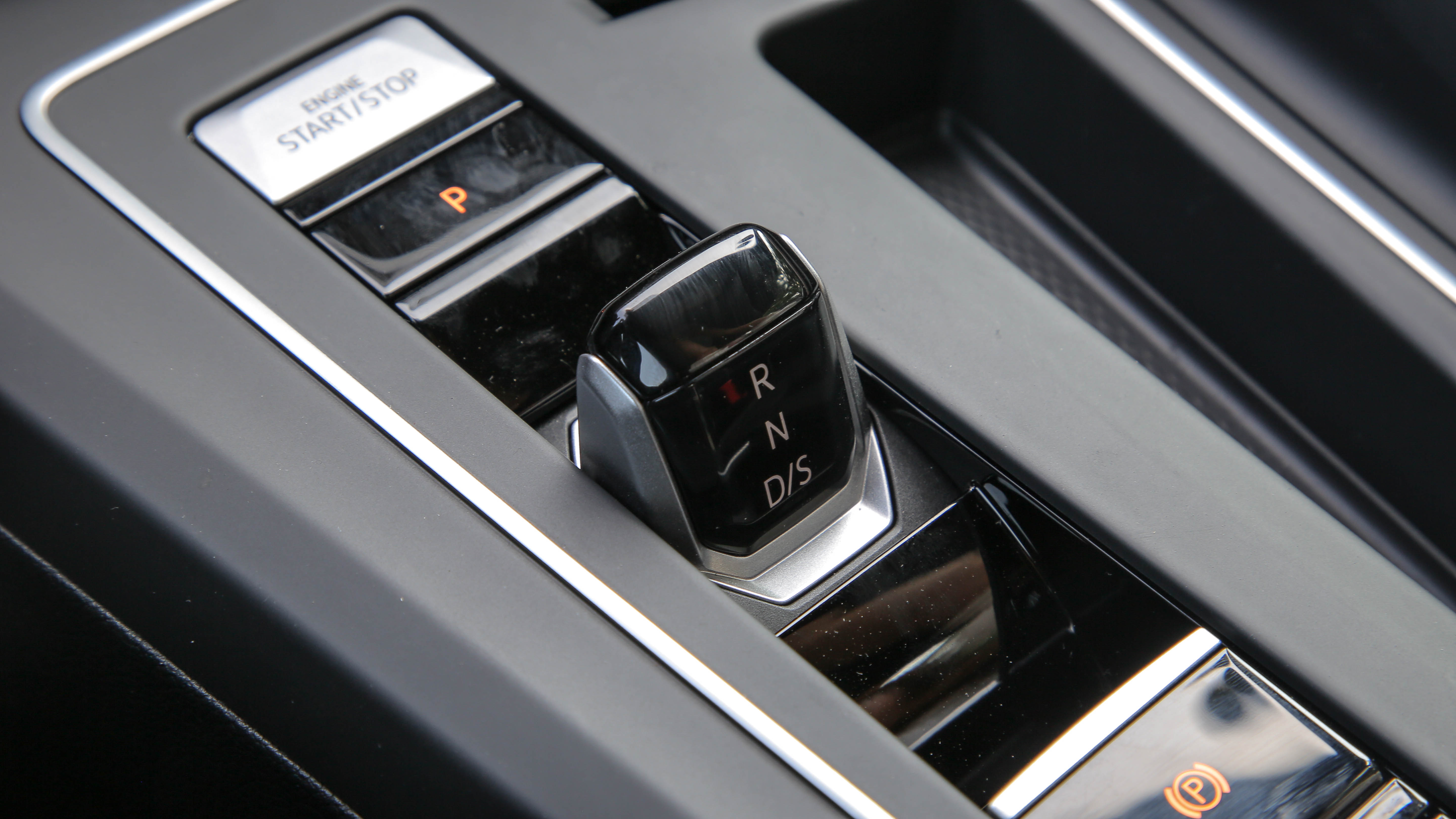 不负年轻一场 试驾：第八代高尔夫