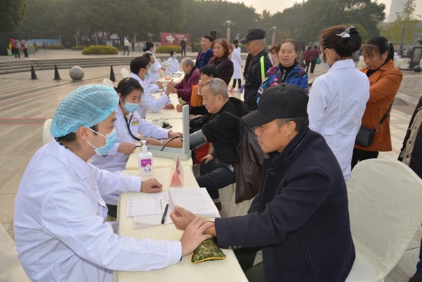 推进德阳中医药高质量发展战略合作备忘录签署