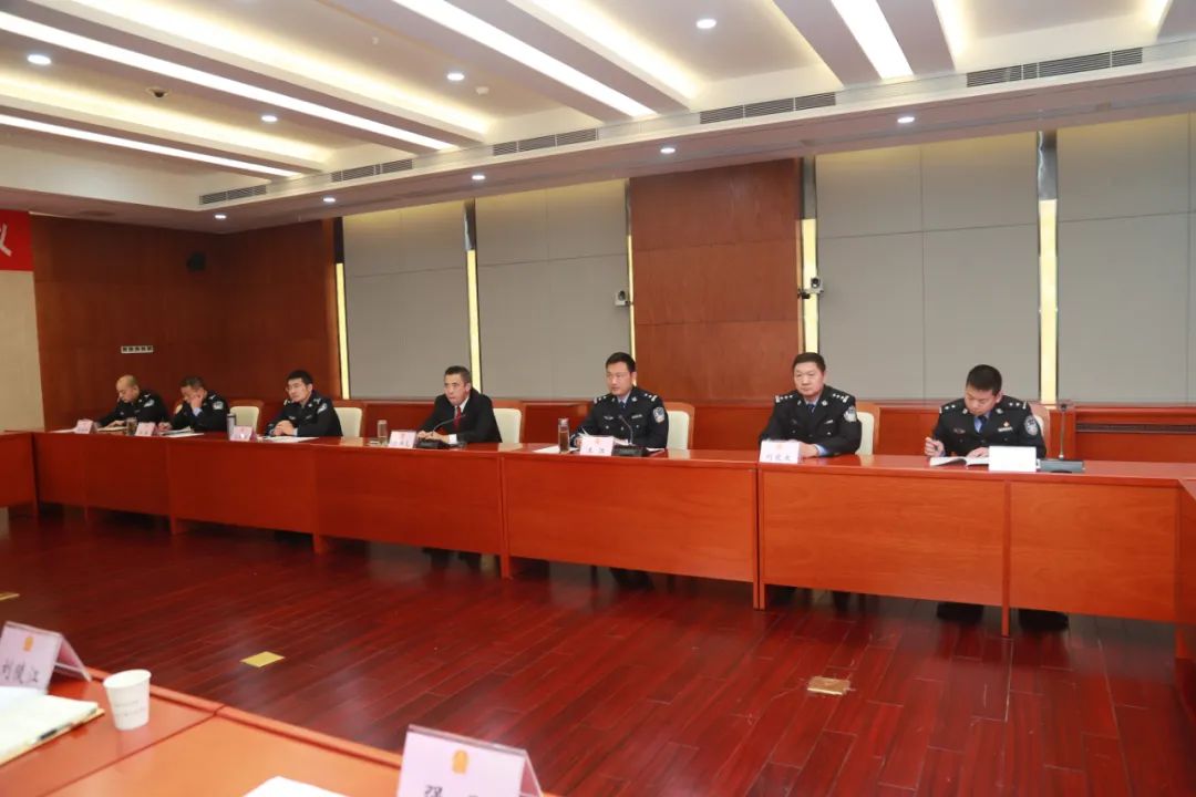 连云港中院推进全市法院“六专四室”规范化建设