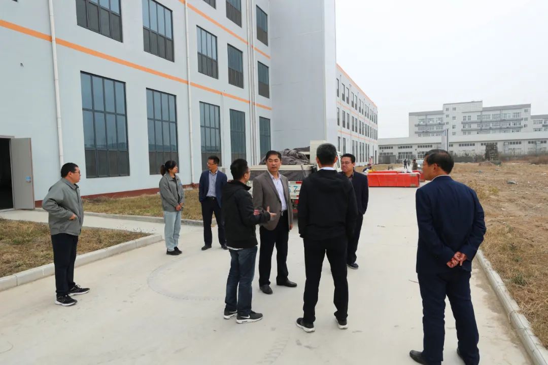韩利师调研重点项目建设及道路整治工作