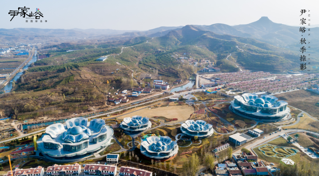 走进尹家峪看云卷云舒闲花落水