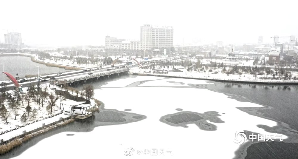 北方暴雪上热搜，南方却热到破纪录！网友：呼叫“秦岭”