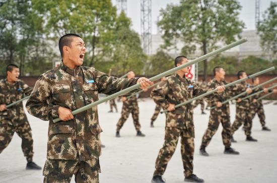 陜西武警新戰(zhàn)士迎“寒”而上的熱血時刻