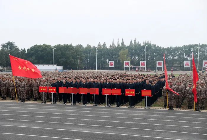 寒风中，他们太拼了