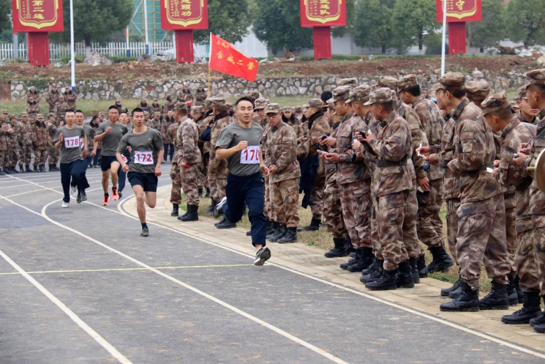 寒风中，他们太拼了