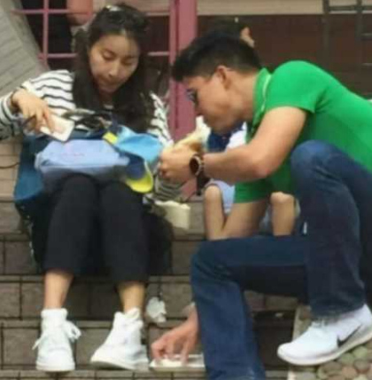 霍启刚郭晶晶晚餐太简陋，豪门食材不如普通人