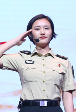 中国女军人，又美又飒