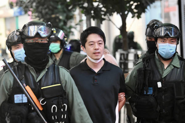 香港保安局局長：對部分被捕人士再作風險評估，防止再發生棄保潛逃