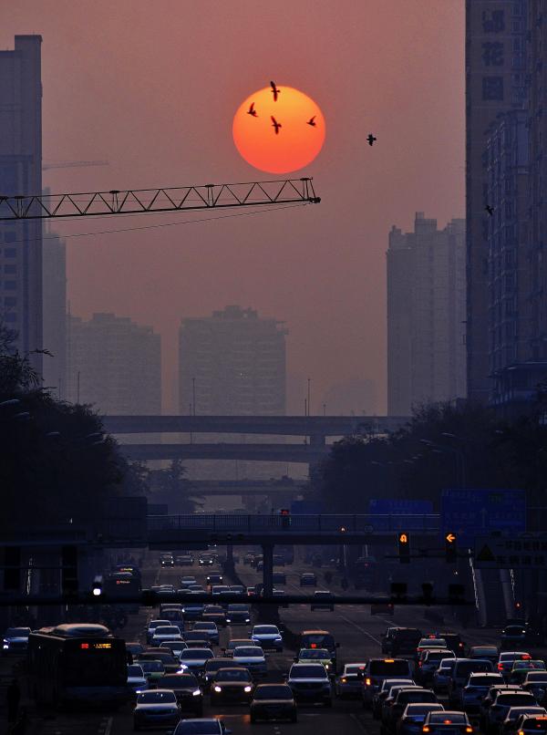 成都出现“悬日”景观