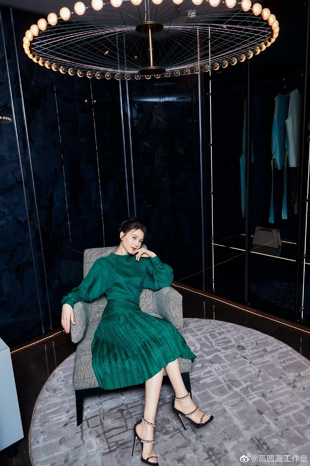 Practical Christmas modelling & takes a picture the guideline will find please