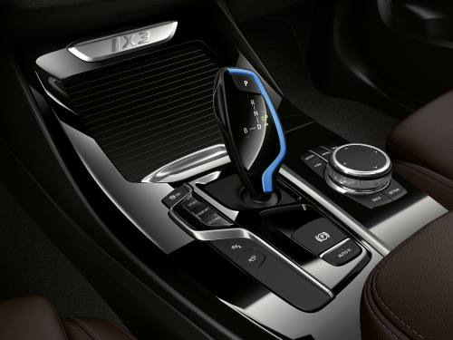 ʻȤ BMW iX3