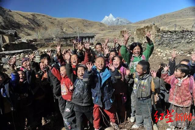 "Like that the hope of day check village " Chengdu the journey 9 years ago pats one cameraman next childhood man are true, the company affirms is him