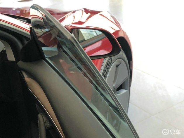 新款特斯拉Model 3实车首发 外观内饰全面升级
