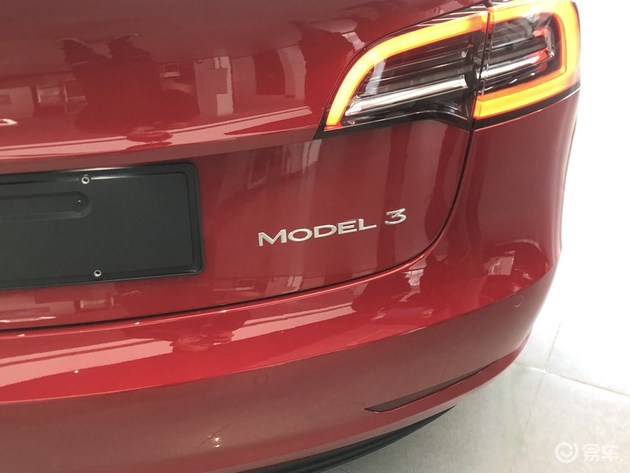 新款特斯拉Model 3实车首发 外观内饰全面升级